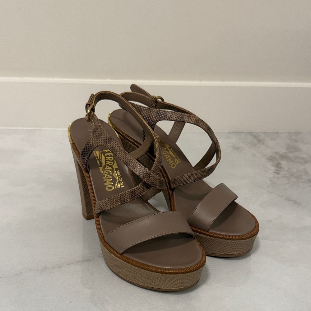 🔥SEND OFFERS🔥Salvatore Ferragamo women’s heels